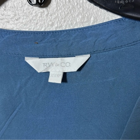 RW & Co Women Blue 3/4 Sleeve‎ button Shirt size XS - Picture 2 of 9